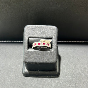 0.59CTW RD diamond & Ruby Ring